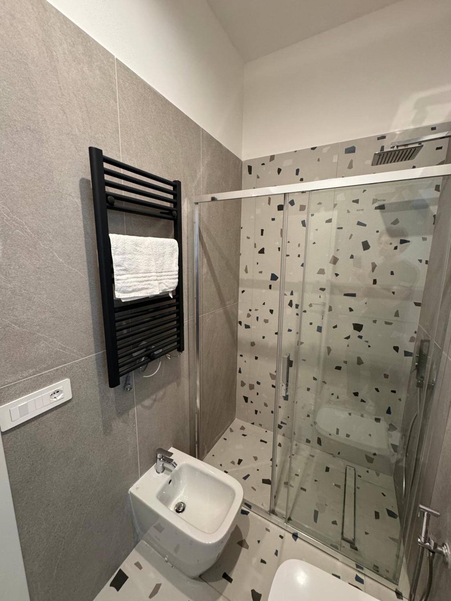Hotiday Room Collection - Napoli Museo Suite Экстерьер фото