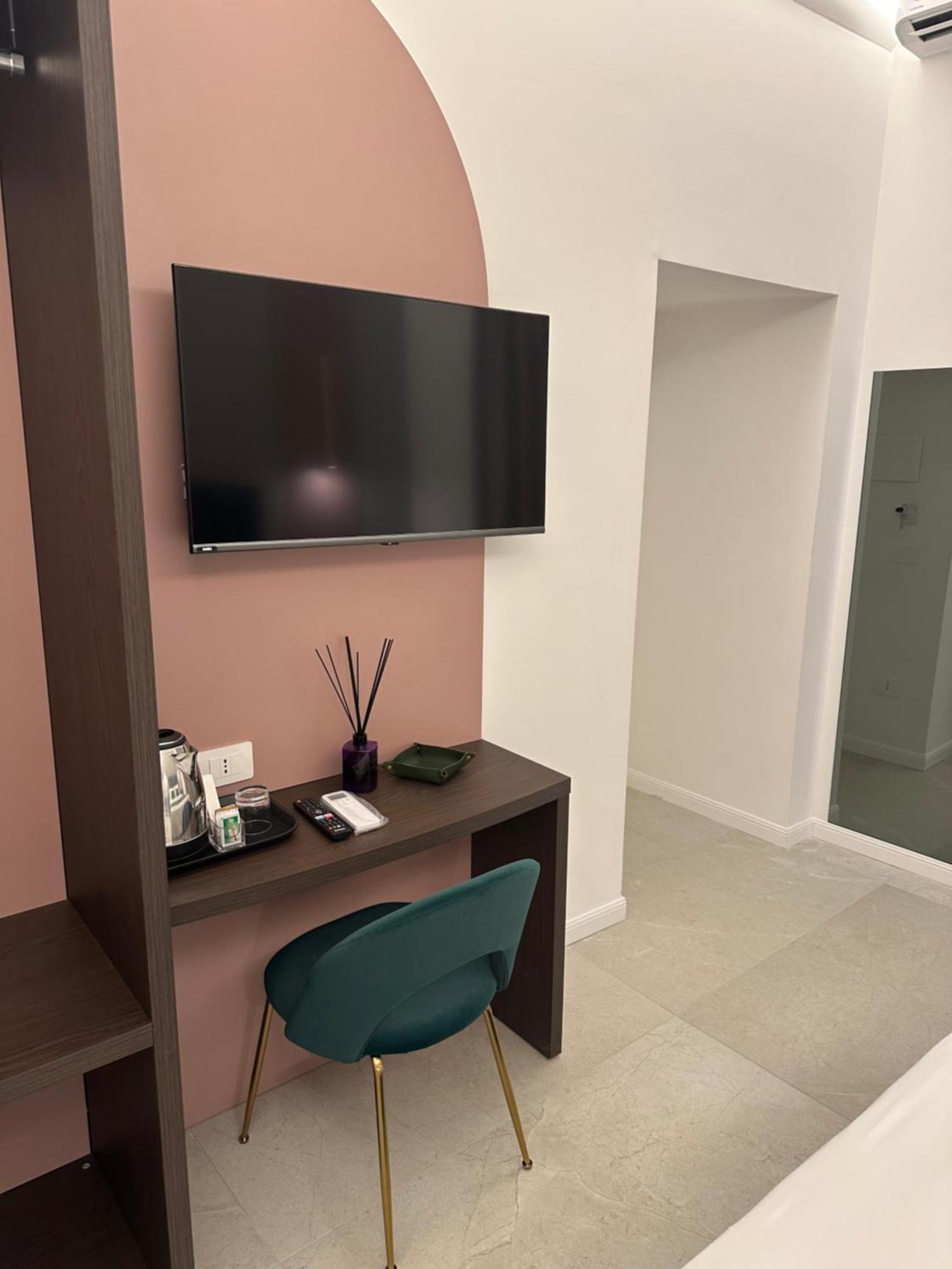 Hotiday Room Collection - Napoli Museo Suite Экстерьер фото