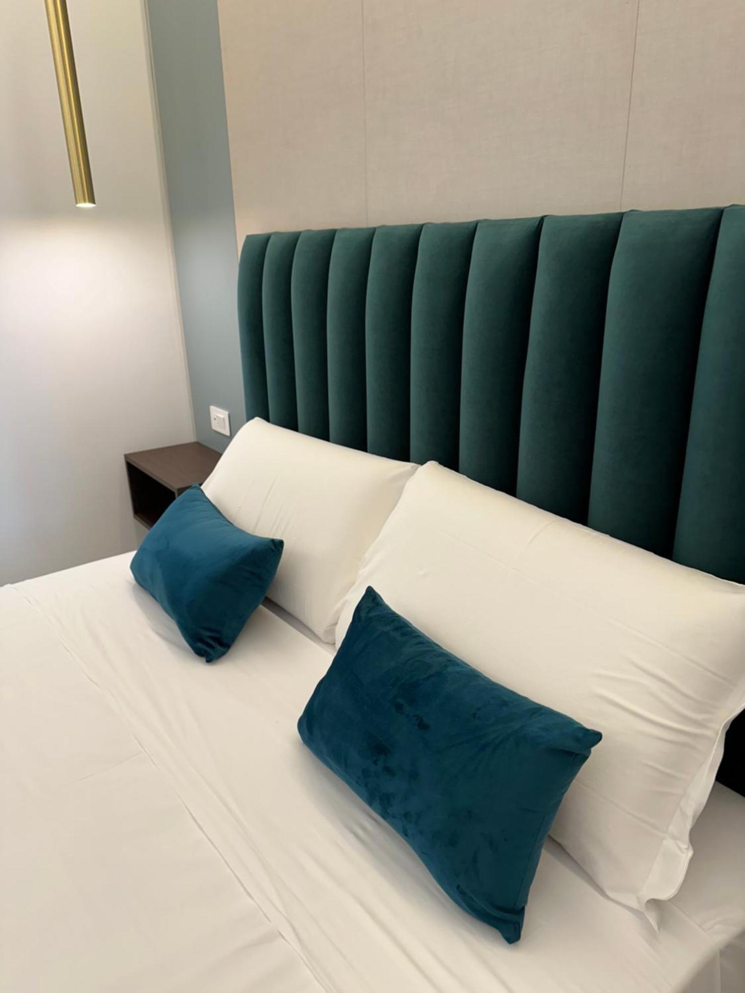 Hotiday Room Collection - Napoli Museo Suite Экстерьер фото