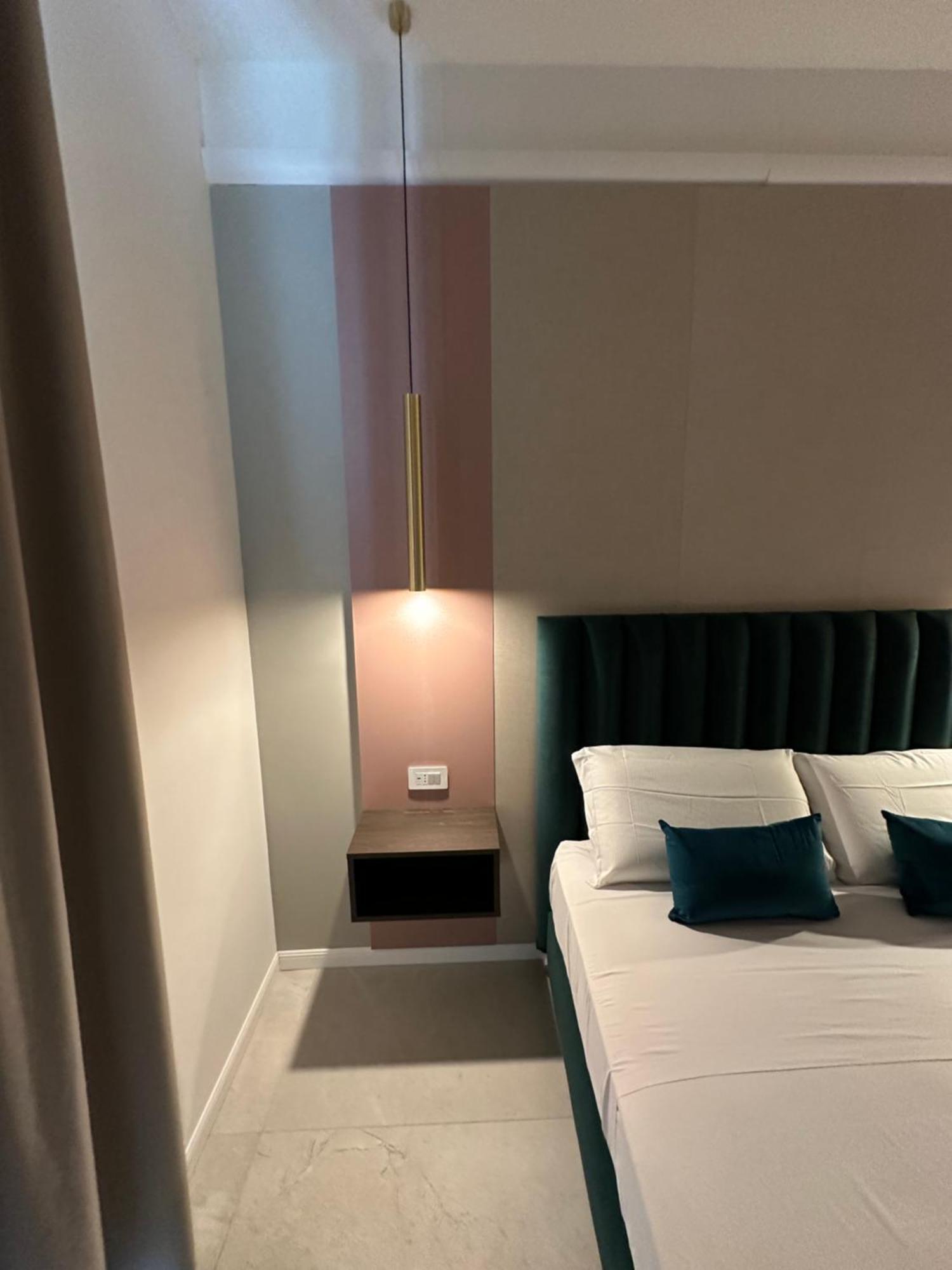Hotiday Room Collection - Napoli Museo Suite Экстерьер фото